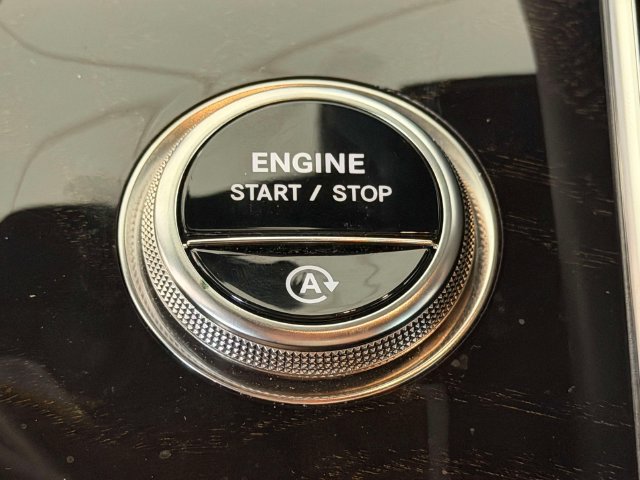 Certified 2025 Mercedes-Benz GLC 300 4MATIC image 27