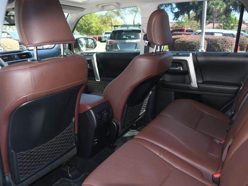 Used 2016 Toyota 4Runner SR5 image 16