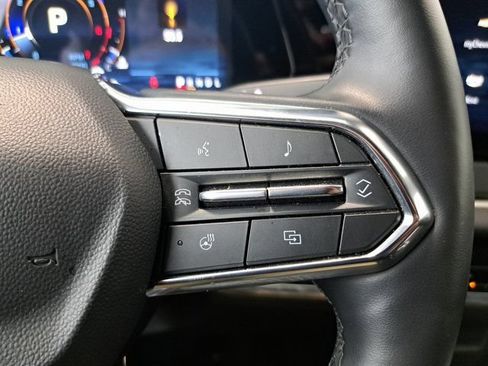 Used 2025 Chevrolet Equinox LT AWD/4WD image 17