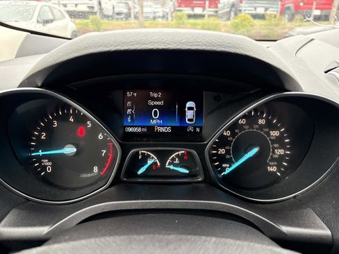 Used 2019 Ford Escape SE image 19