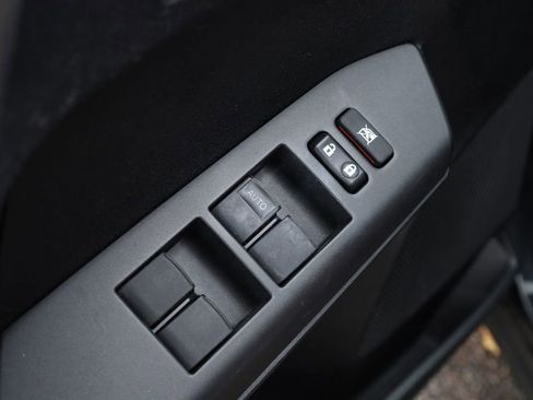 Used 2017 Toyota RAV4 LE image 15