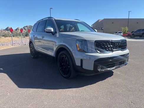 Used 2025 Kia Telluride SX Prestige X-Line AWD/4WD image 3