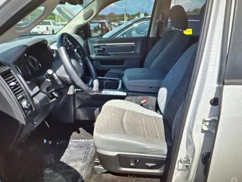 Used 2018 RAM 1500 SLT RWD image 5