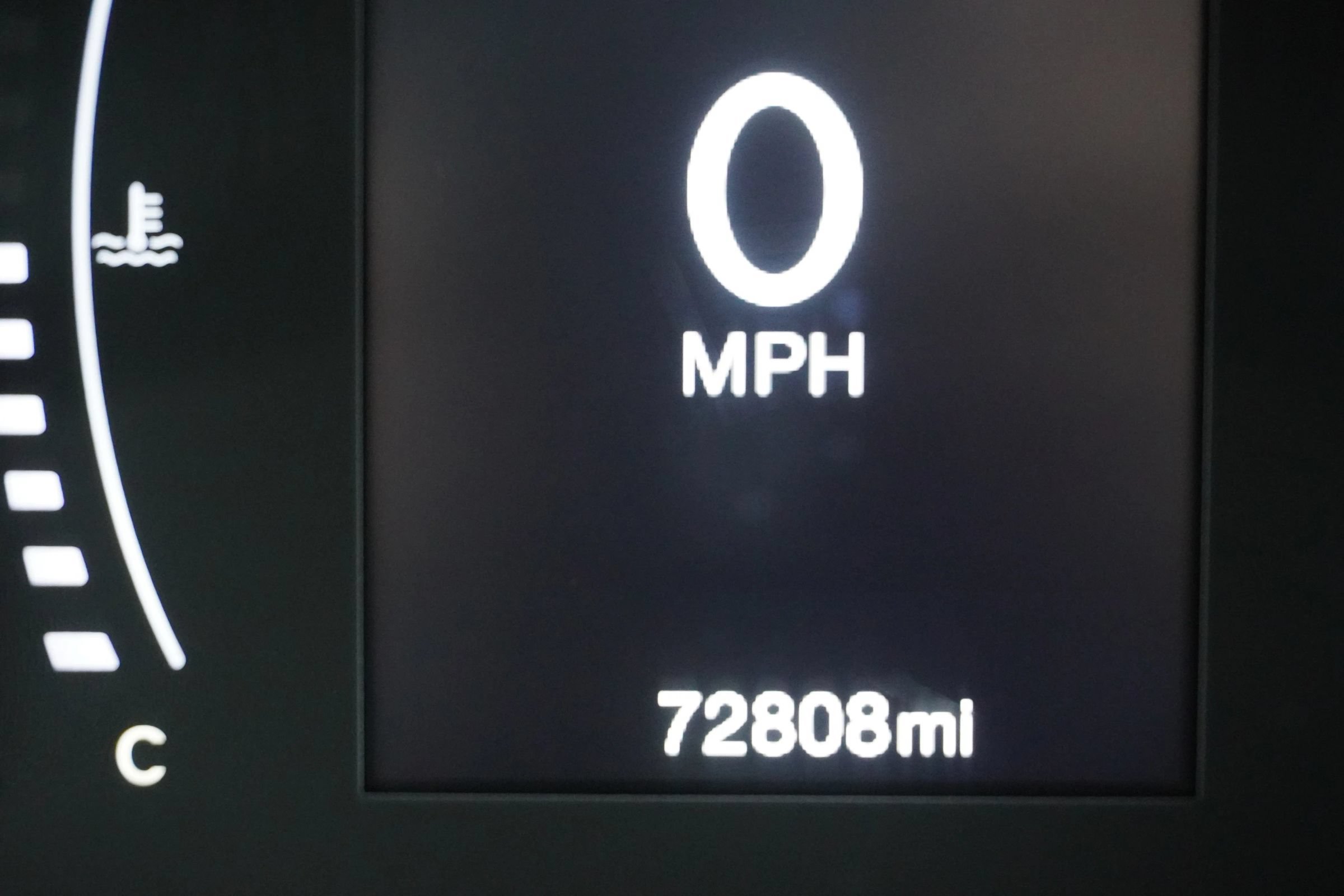 Used 2018 Jeep Renegade Latitude w/ Advanced Technology Group FWD image 13