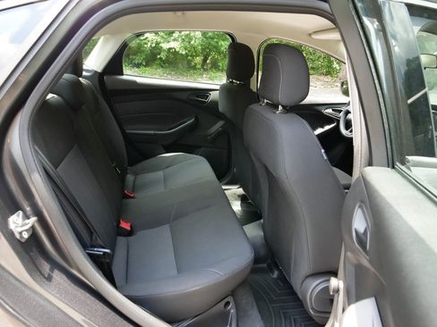 Used 2018 Ford Focus S FWD image 22