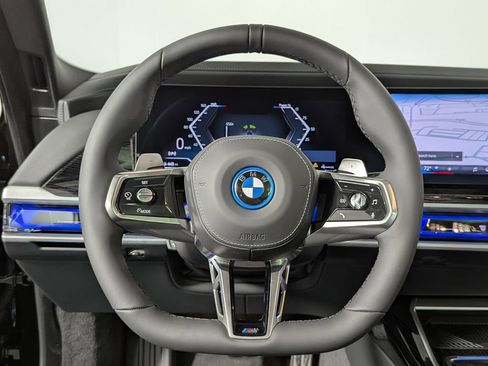 New 2026 BMW 750e xDrive w/ Premium Package AWD/4WD image 31