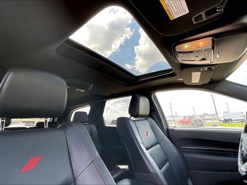 Used 2024 Dodge Durango GT image 28