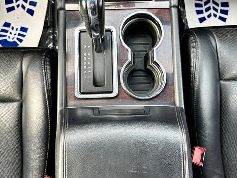 Used 2016 Lincoln Navigator Reserve image 23