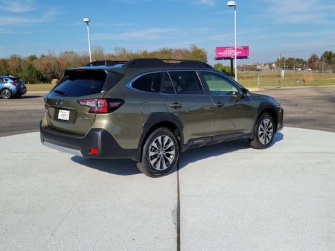 New 2025 Subaru Outback Limited image 4