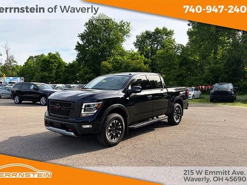 Used 2021 Nissan Titan PRO-4X w/ Pro-4x Convenience Package AWD/4WD image 3
