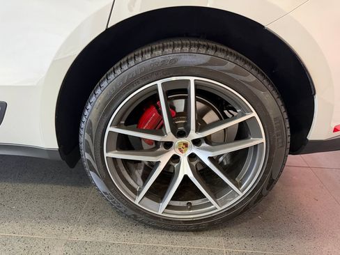 Certified 2026 Porsche Macan S AWD/4WD image 11