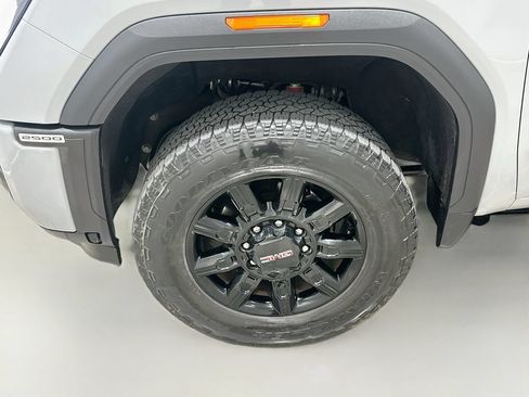 Used 2024 GMC Sierra 2500 AT4 w/ AT4 Premium Plus Package AWD/4WD image 30