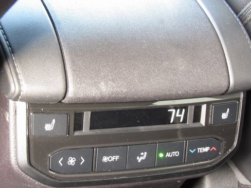 Certified 2021 Toyota Highlander Platinum image 38