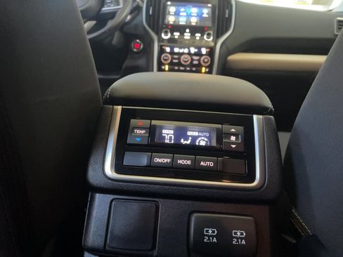 Used 2021 Subaru Ascent Premium w/ Convenience Package image 13