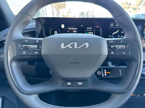 New 2026 Kia EV9 Land image 23