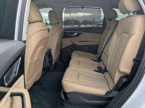 Used 2020 Audi Q7 3.0T Prestige image 17