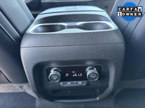 Used 2025 Buick Enclave Preferred image 18