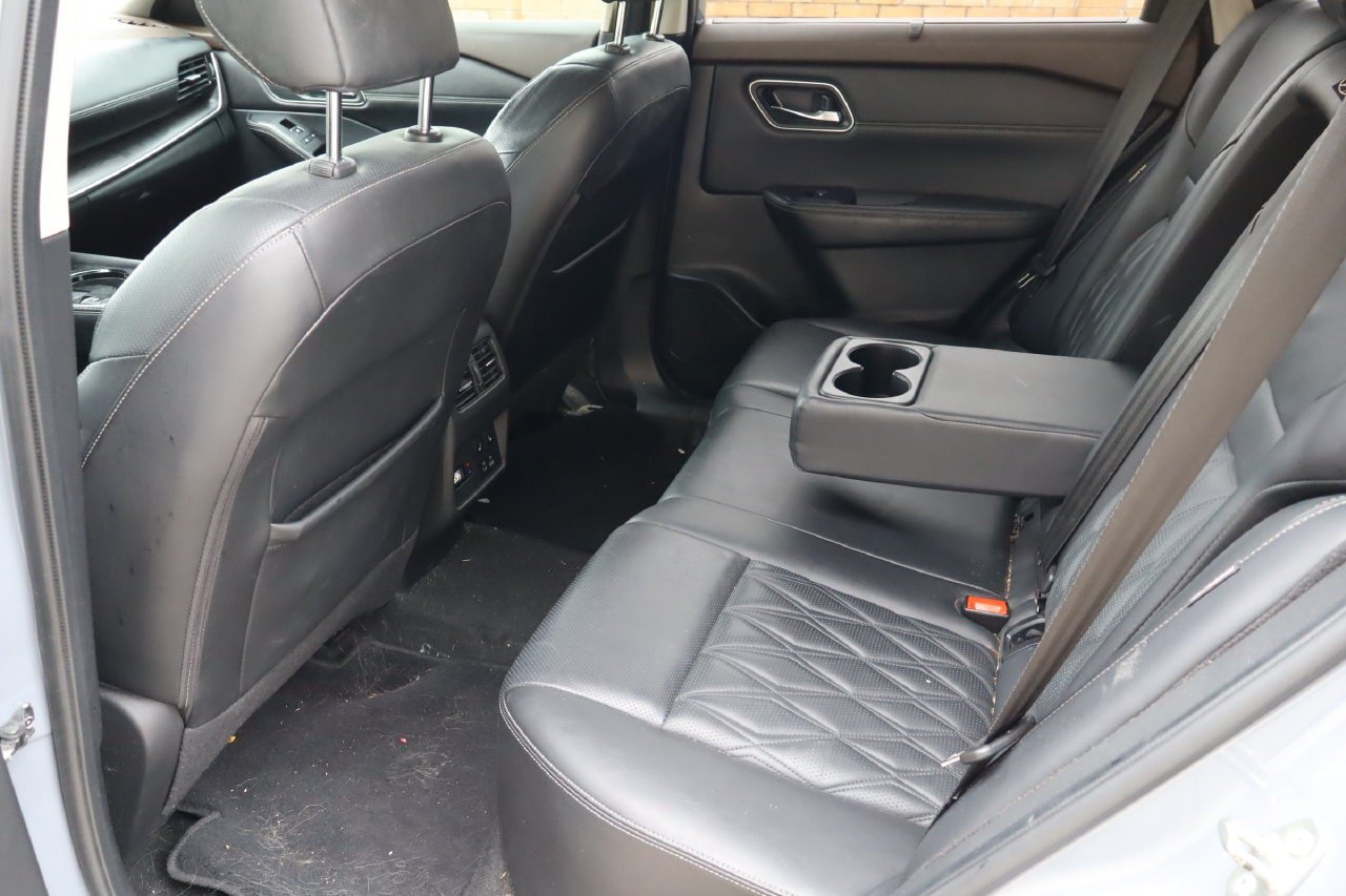 Used 2021 Nissan Rogue Platinum FWD image 6