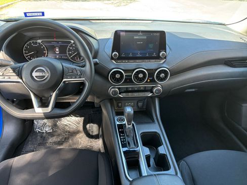 Used 2025 Nissan Sentra SV FWD image 28