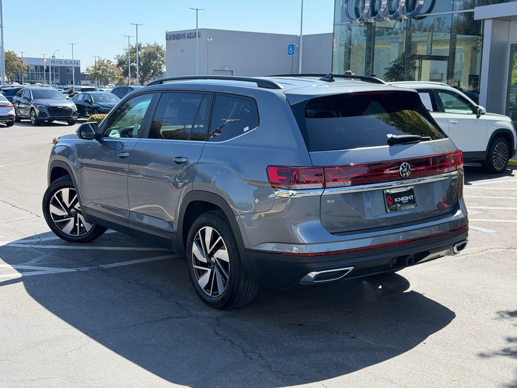 Used 2024 Volkswagen Atlas SE AWD/4WD image 10