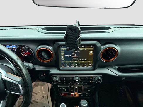 Used 2022 Jeep Gladiator Mojave AWD/4WD image 18