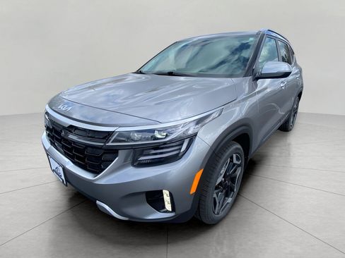 Used 2024 Kia Seltos SX w/ SX Sunroof Package AWD/4WD image 11