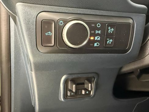Used 2025 Ford Maverick XLT w/ XLT Luxury Package AWD/4WD image 16