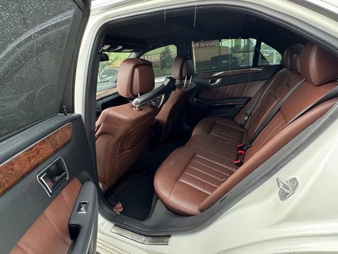 Used 2013 Mercedes-Benz E 350 4MATIC Sedan image 11