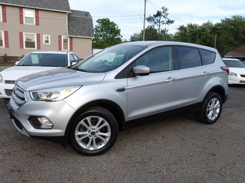 Used 2019 Ford Escape SE AWD/4WD image 2