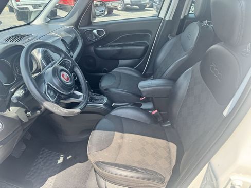 Used 2018 FIAT 500L Pop image 12