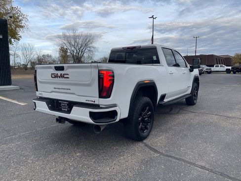 Used 2024 GMC Sierra 2500 AT4 w/ AT4 Premium Plus Package image 5