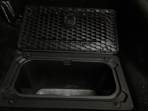 Used 2016 RAM 2500 Tradesman w/ Chrome Appearance Group image 19