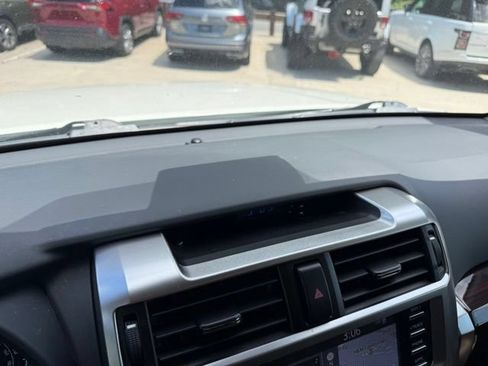 Used 2023 Toyota 4Runner Limited AWD/4WD image 45