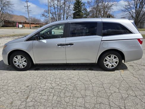 Used 2011 Honda Odyssey LX image 5