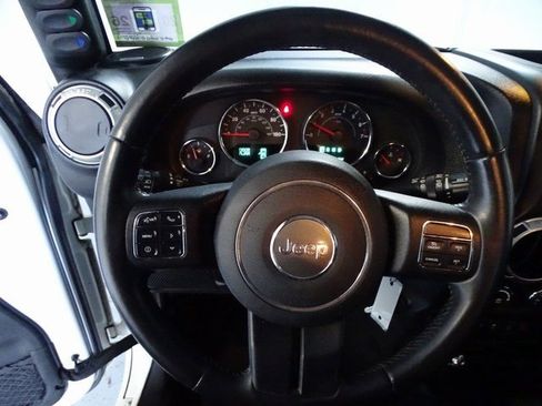 Used 2015 Jeep Wrangler Unlimited Rubicon w/ Dual Top Group image 6