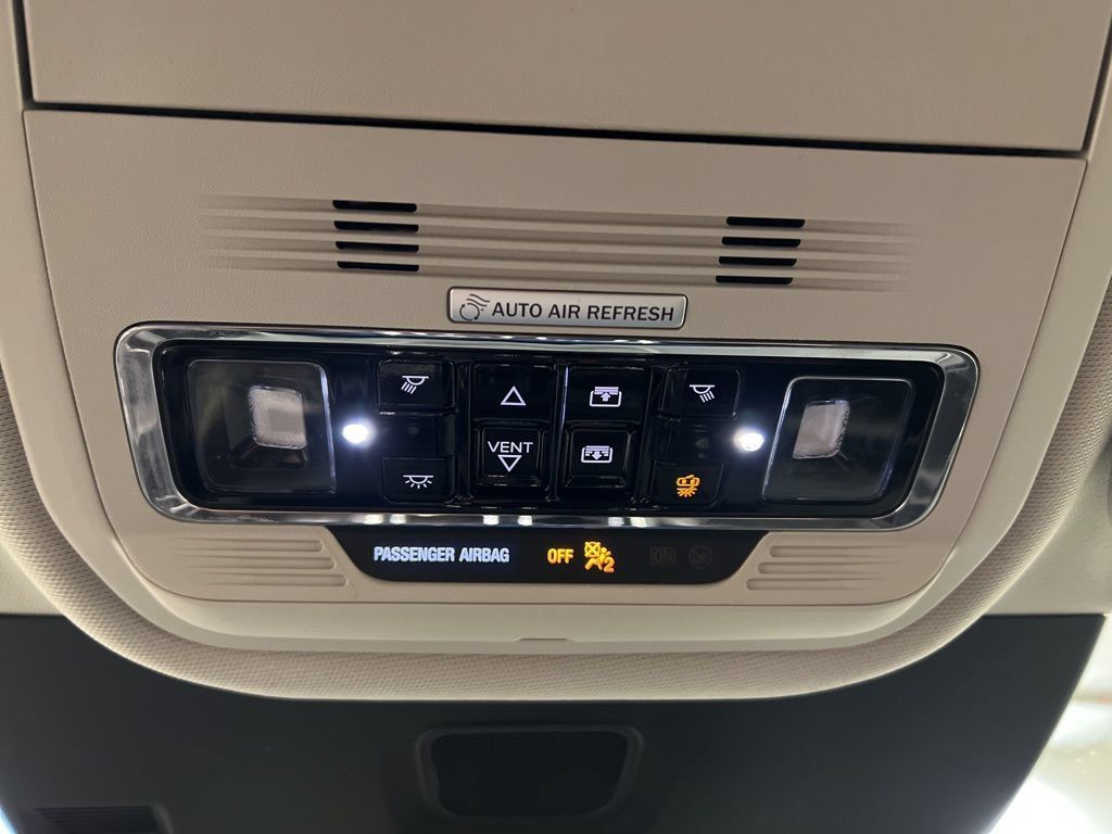 Used 2026 Lincoln Aviator AWD image 27