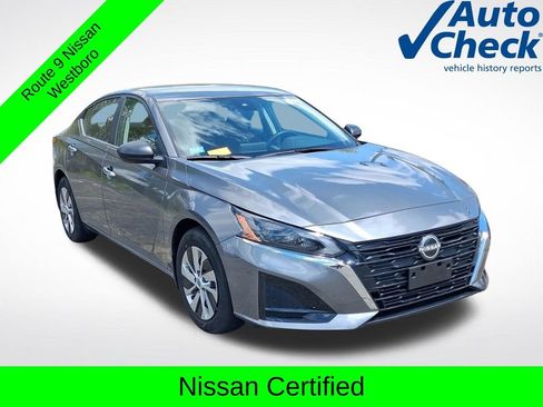 Certified 2025 Nissan Altima 2.5 S FWD image 1