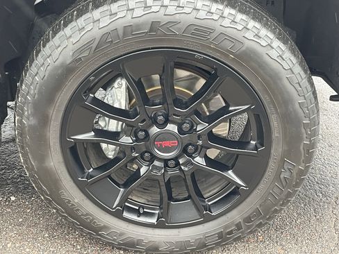 Used 2024 Toyota Tundra Limited image 8