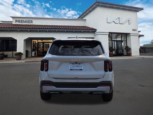 New 2026 Kia Sorento LX FWD image 7