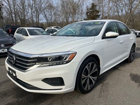 Certified 2020 Volkswagen Passat 2.0T SEL image 2