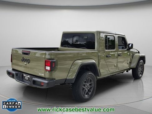 Used 2025 Jeep Gladiator Sport image 7