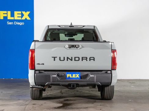 Used 2024 Toyota Tundra Limited AWD/4WD image 4