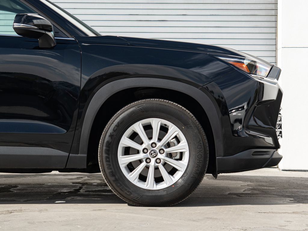 Used 2025 Toyota Grand Highlander FWD image 22