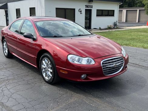 Used 2004 Chrysler Concorde LXi image 8
