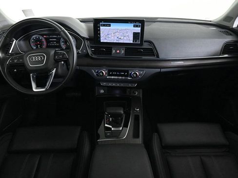 Used 2023 Audi Q5 Prestige w/ Prestige Package image 9