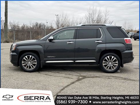 Used 2017 GMC Terrain Denali image 2