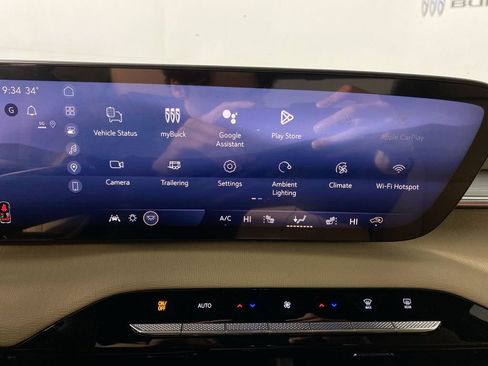 Used 2026 Buick Enclave Preferred w/ Power Package AWD/4WD image 16