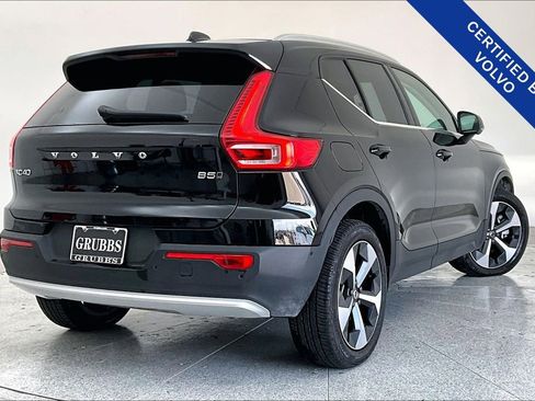 Certified 2025 Volvo XC40 B5 Plus image 2