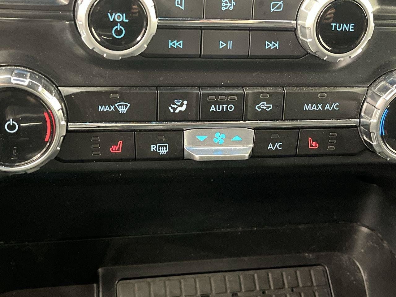 Certified 2024 Ford F150 XLT w/ Equipment Group 302A MID AWD/4WD image 24