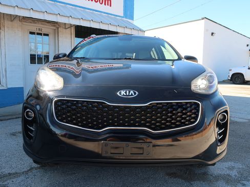 Used 2017 Kia Sportage EX image 9